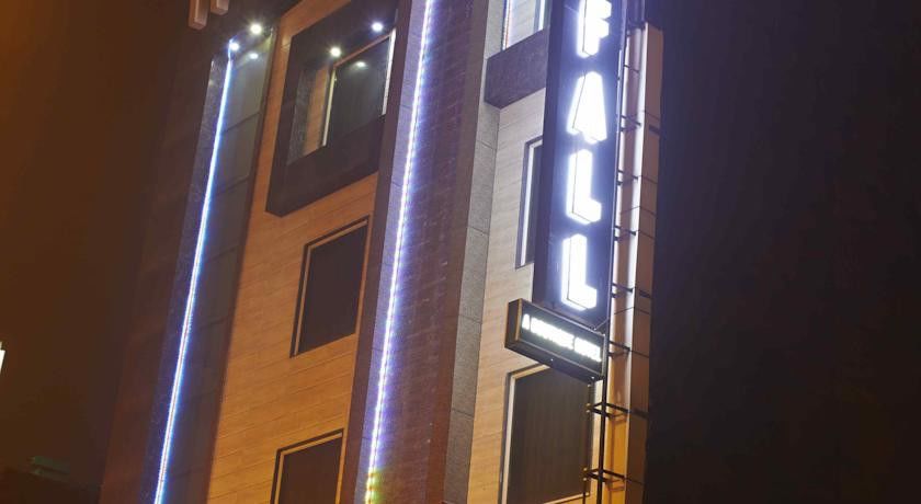 Hotel Waterfall Delhi (National Capital Territory of India) Exterior foto