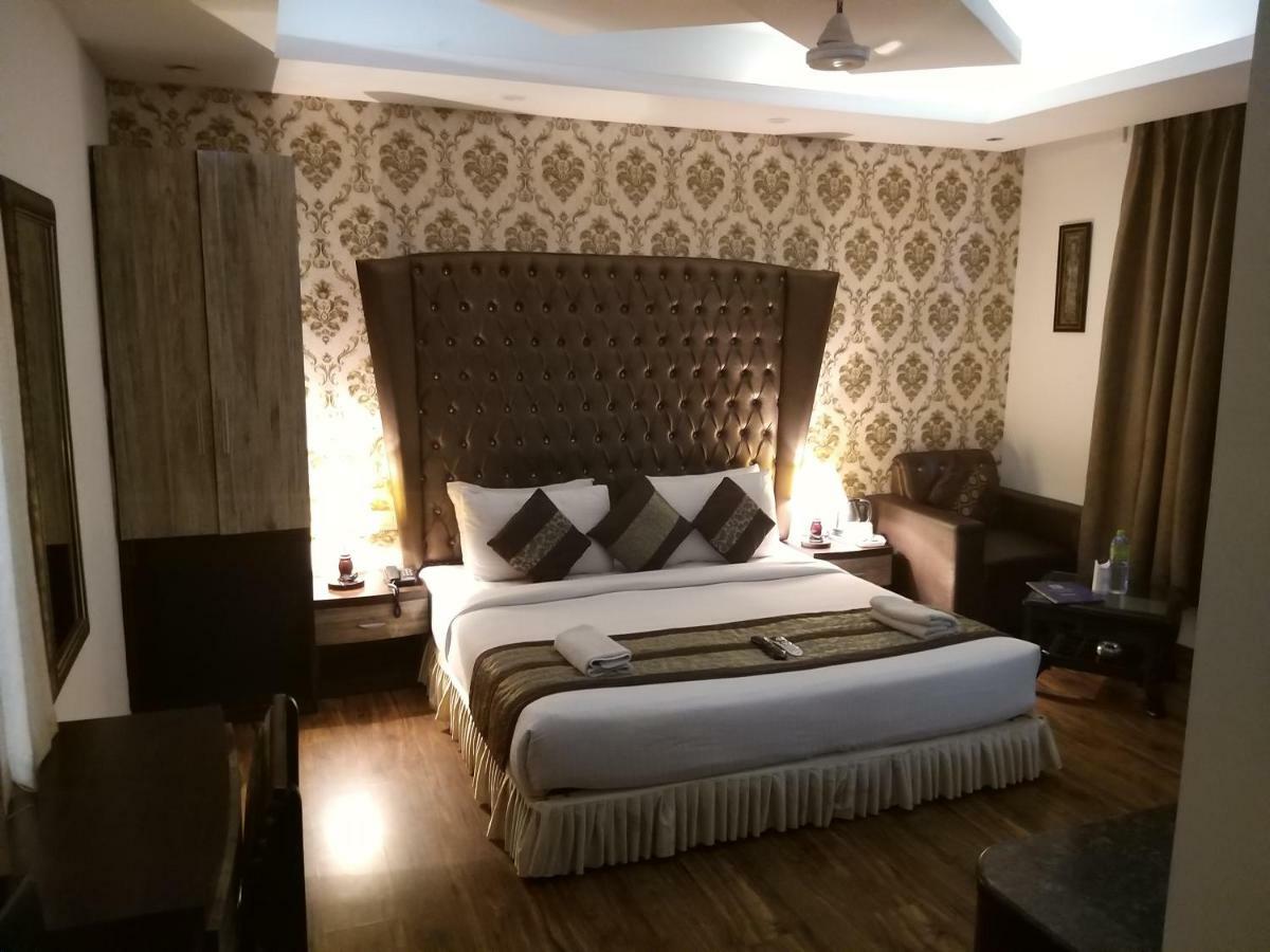 Hotel Waterfall Delhi (National Capital Territory of India) Exterior foto