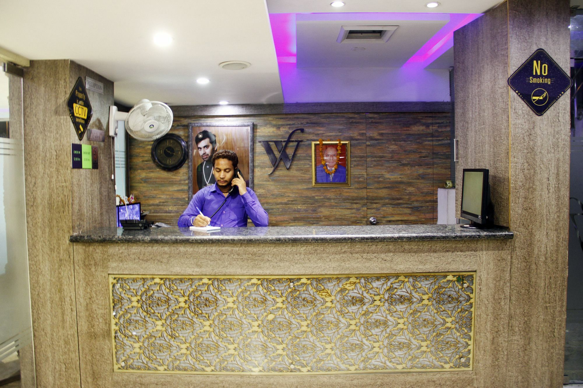 Hotel Waterfall Delhi (National Capital Territory of India) Exterior foto