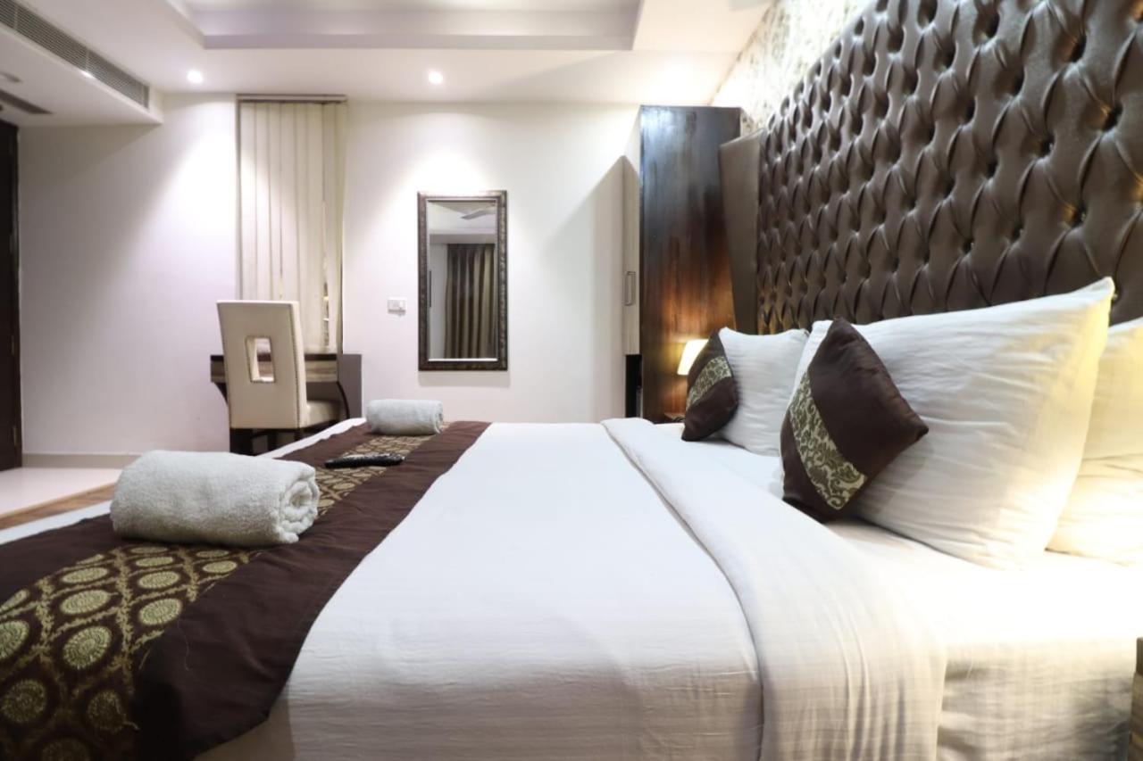 Hotel Waterfall Delhi (National Capital Territory of India) Exterior foto