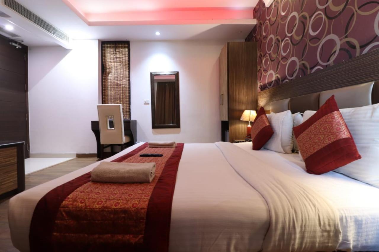Hotel Waterfall Delhi (National Capital Territory of India) Exterior foto