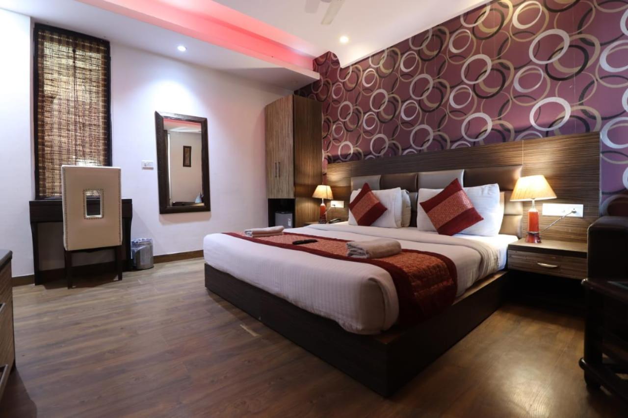 Hotel Waterfall Delhi (National Capital Territory of India) Exterior foto
